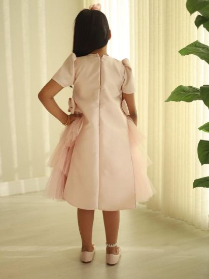 صورة فستان سهرة اناقة كلاسيكيه وسحر التل